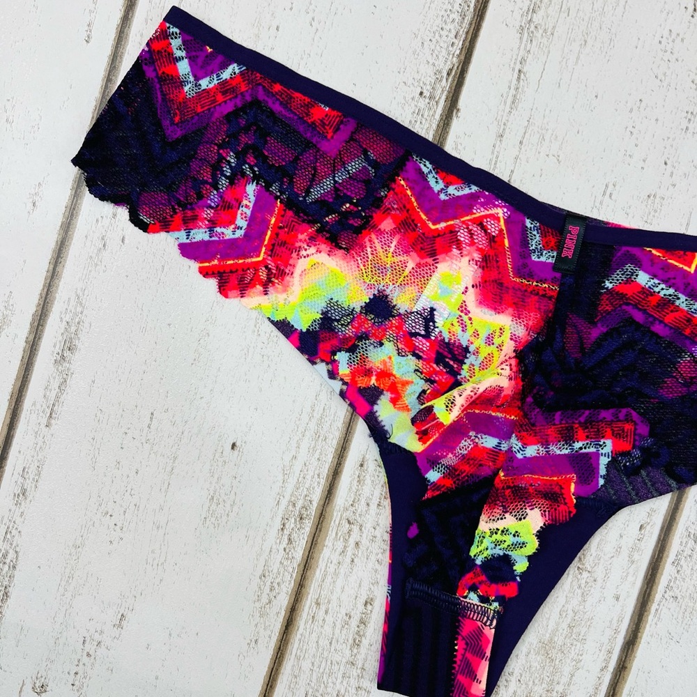 VS PINK Seamless Extra Low Rise Thong Large Back Lace Retired Style - Picture 5 of 8